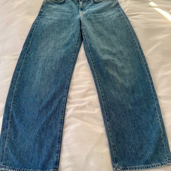Zara Wide Barrel Leg Medium Wash Blue Jeans sz 2 - Picture 1 of 8